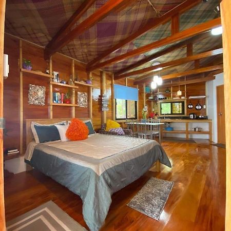 Chue&Larry'S Beachside Homestay Libagon Exterior photo
